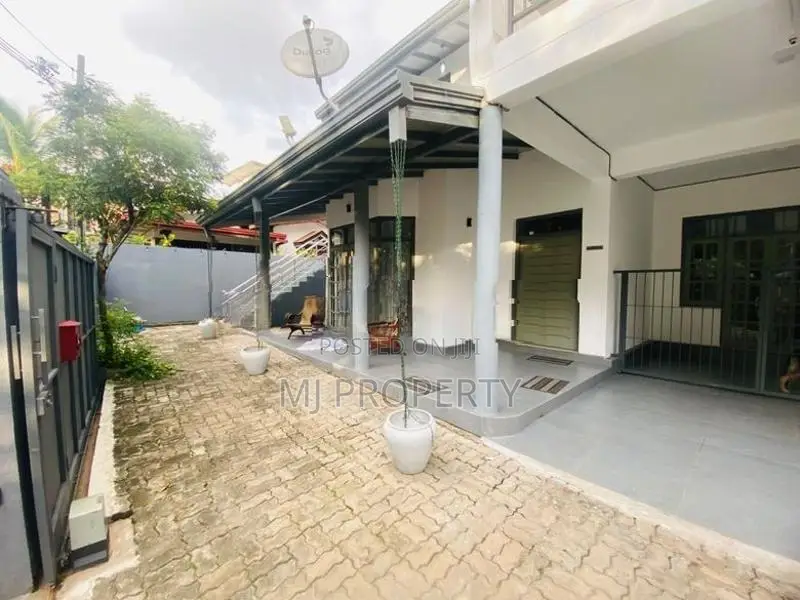 ( SR-1240) Valuable Upper Floor House Rent in Kelaniya