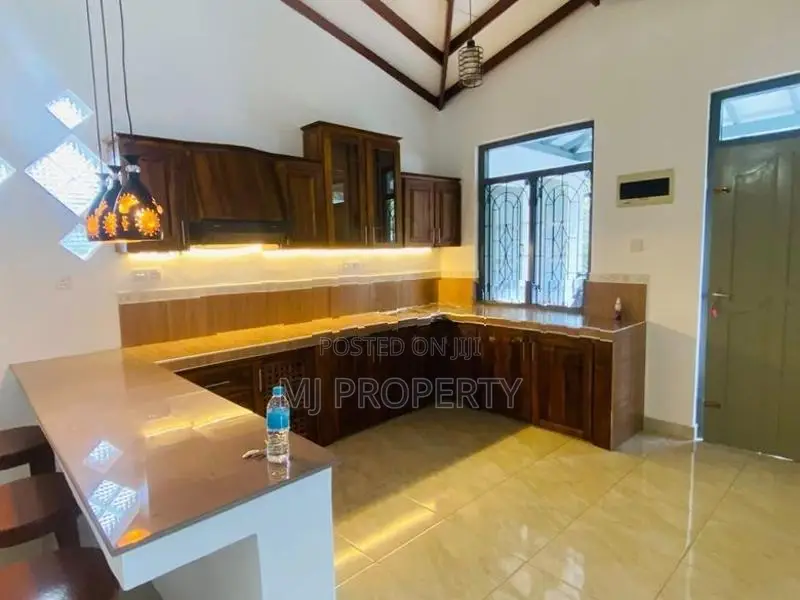 ( SR-1240) Valuable Upper Floor House Rent in Kelaniya