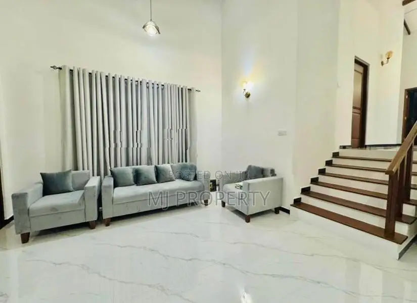 ( TR-1284) Valuable Two Storey House Rent in Piliyandala