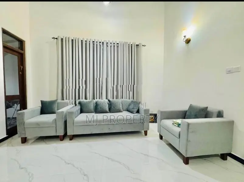 ( TR-1284) Valuable Two Storey House Rent in Piliyandala