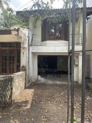 04 Bedroom Unfurnished House for Sale In Colombo 08