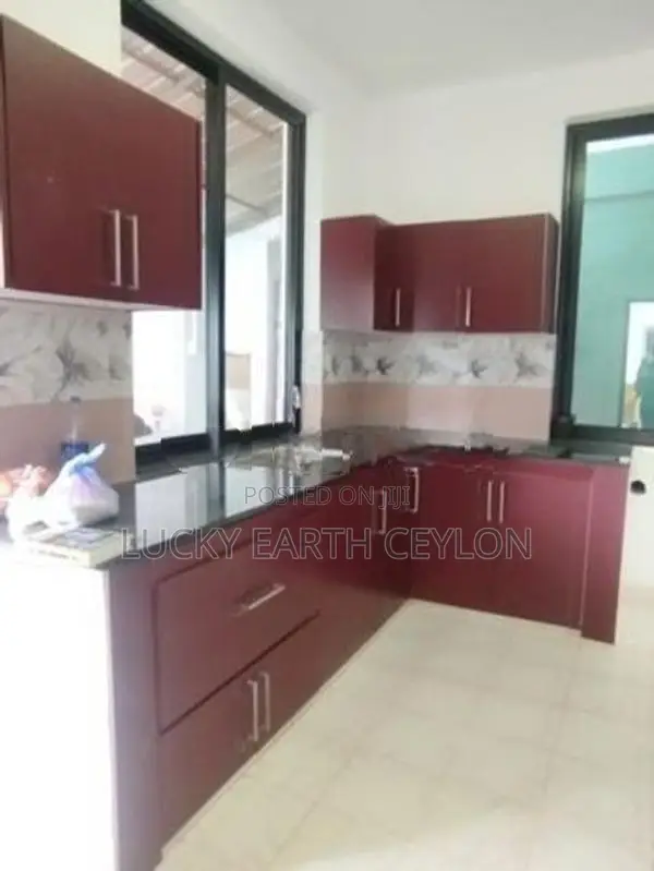 Nugegoda – Spacious 7BR House for Rent Garden, CCTV & Solar (MG1430)