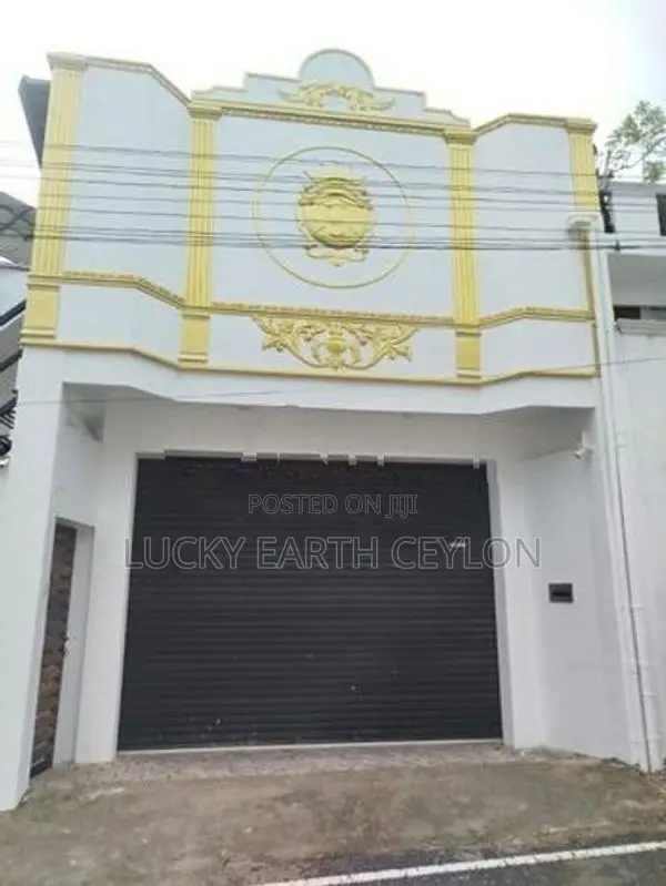 Nugegoda – Spacious 7BR House for Rent Garden, CCTV & Solar (MG1430)