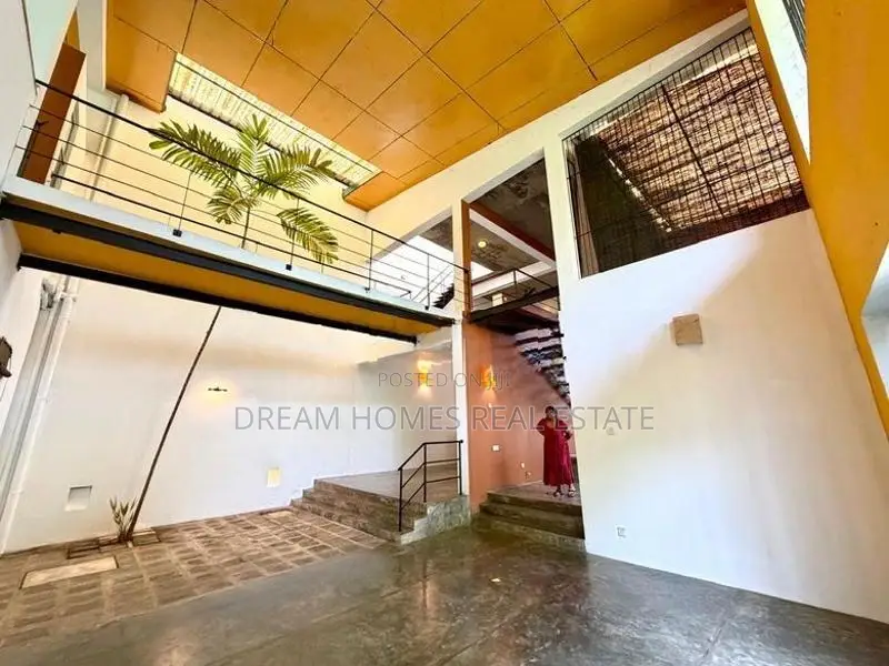 15.5 Perch House For Sale In Thalawathugoda Talawatugoda