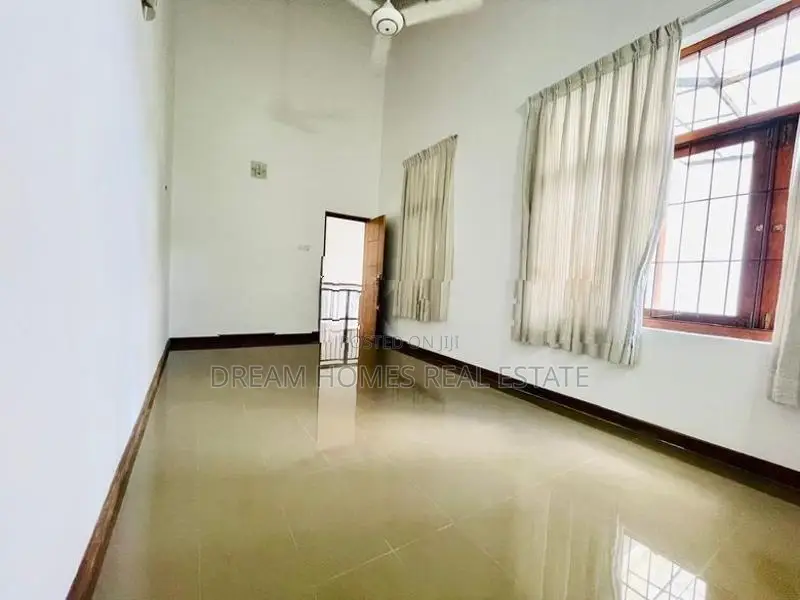 Architect-Designed House for Sale in Battaramulla