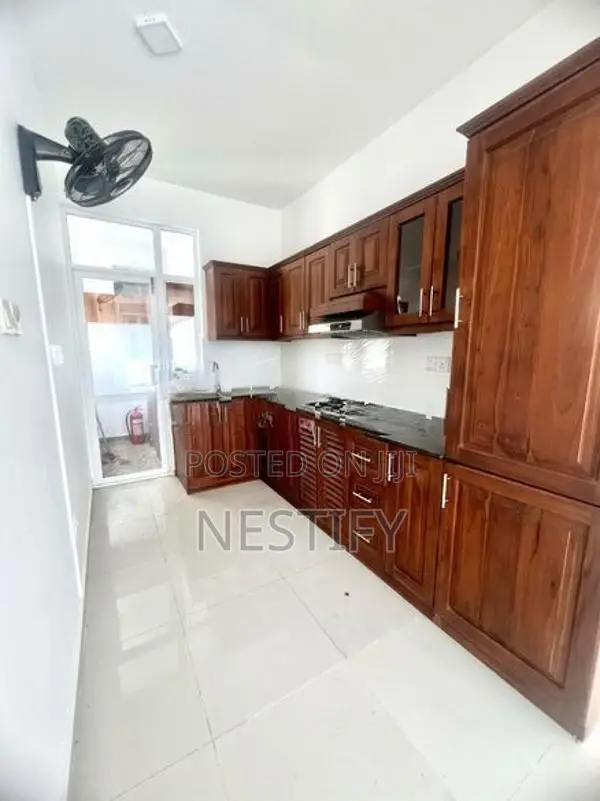 Two Bedroom AirConditioned Apartment Rent Wellawatta Bordering Colombo
