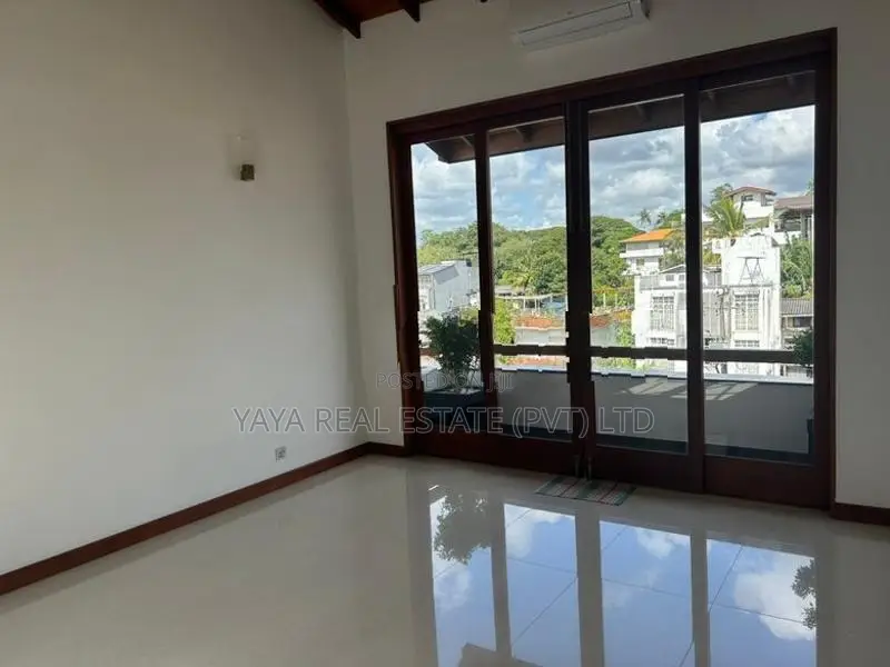 Luxury House For Sale IN Pitakotte Kotte
