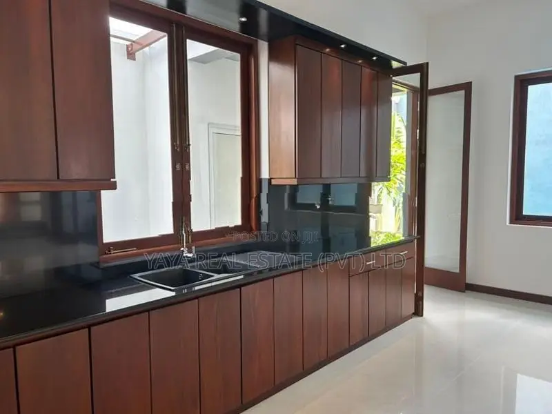 Luxury House For Sale IN Pitakotte Kotte
