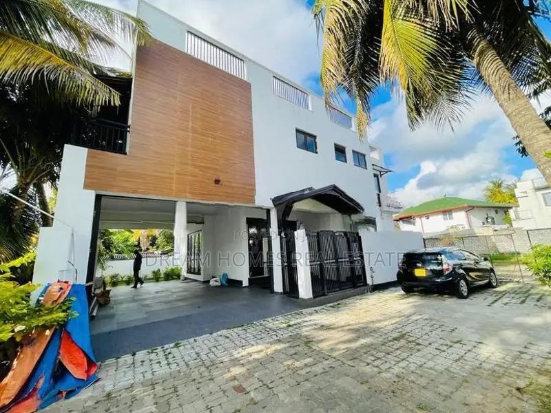 5 Bedroom House for Sale – Pirivena Road, Mount Lavinia