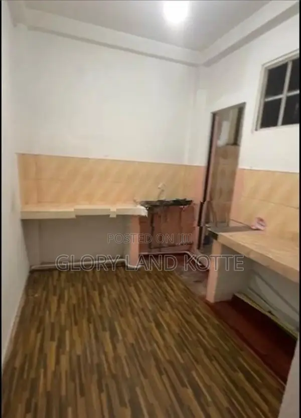 First Floor House for Rent in Pitakotte
