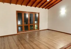 Modern Luxury 4 Bedroom House for Rent/ Battaramulla (EM020AK)