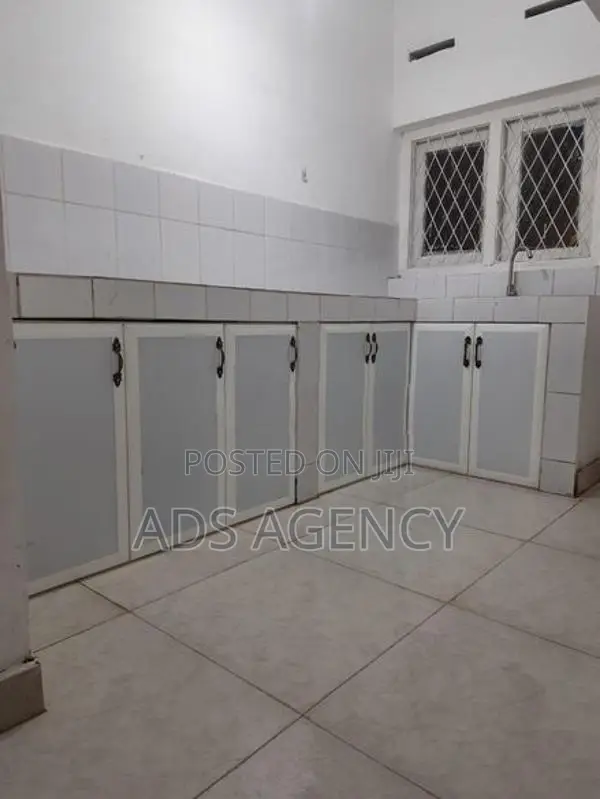 Upstairs House for Rent in Katubedda