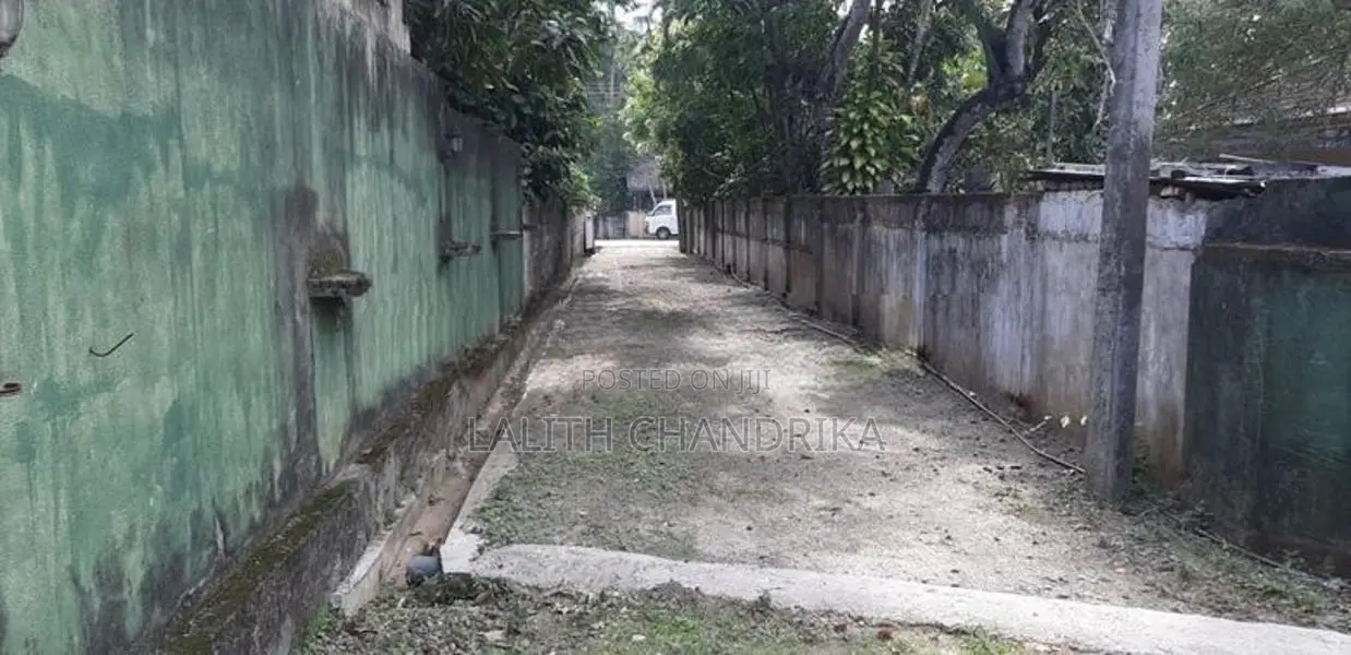House with Land For sale-Badulla