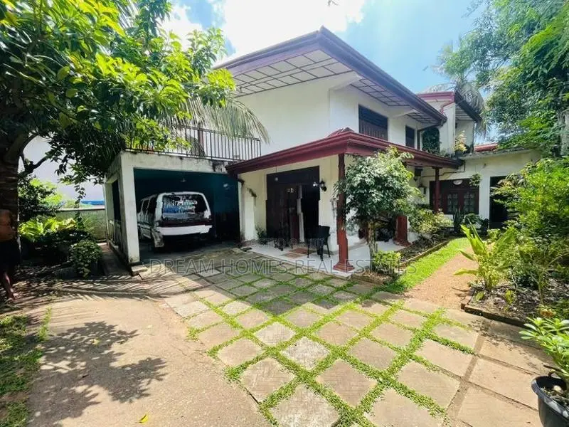 Spacious 4-Bedroom House For Sale In Makola South Kiribathgoda