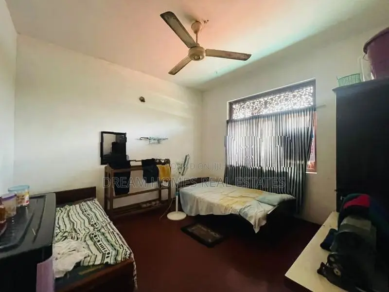 Spacious 4-Bedroom House For Sale In Makola South Kiribathgoda