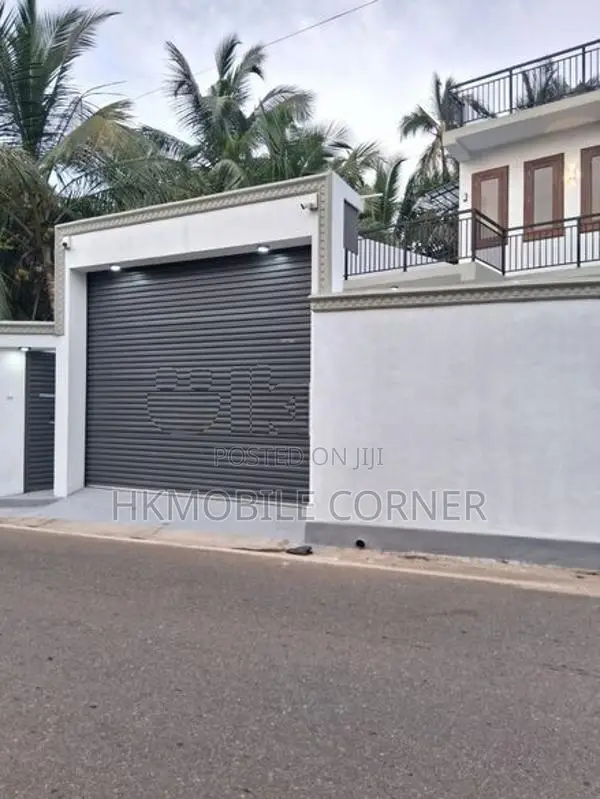 5-Bedroom House For Sale – Arawwala, Pannipitiya