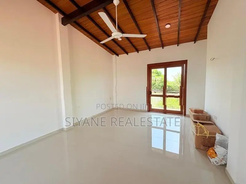 Luxury New House for Sale in Boralesgmauwa