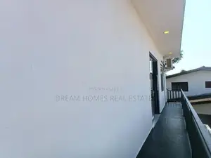 Luxury Brand-New 3-Storey House For Sale – Piliyandala