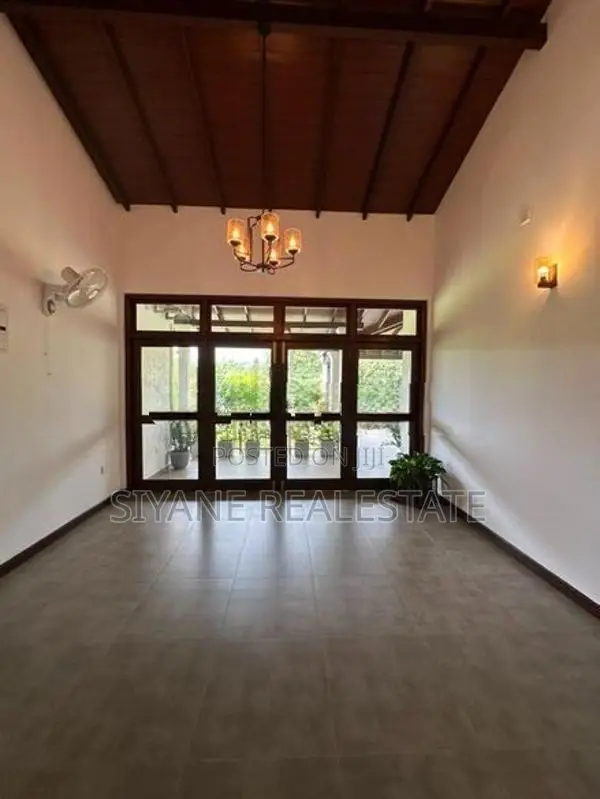 Luxury New House for Sale in Battaramulla