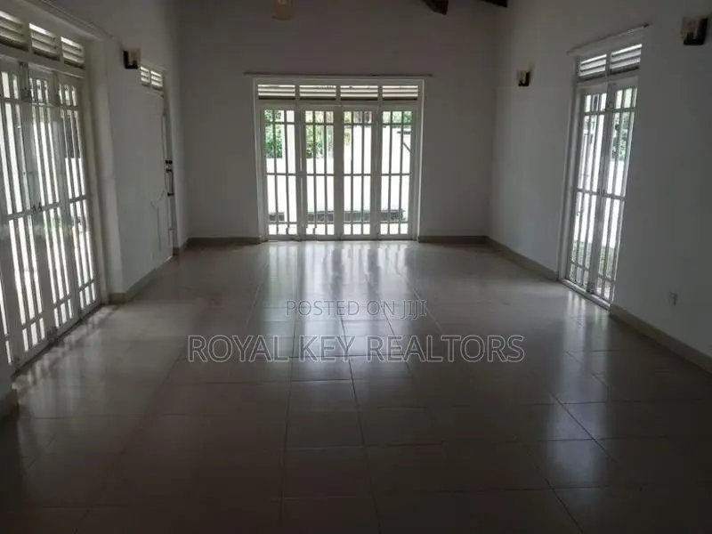 04 Bedroom Unfurnished House for Sale in Gothatuwa