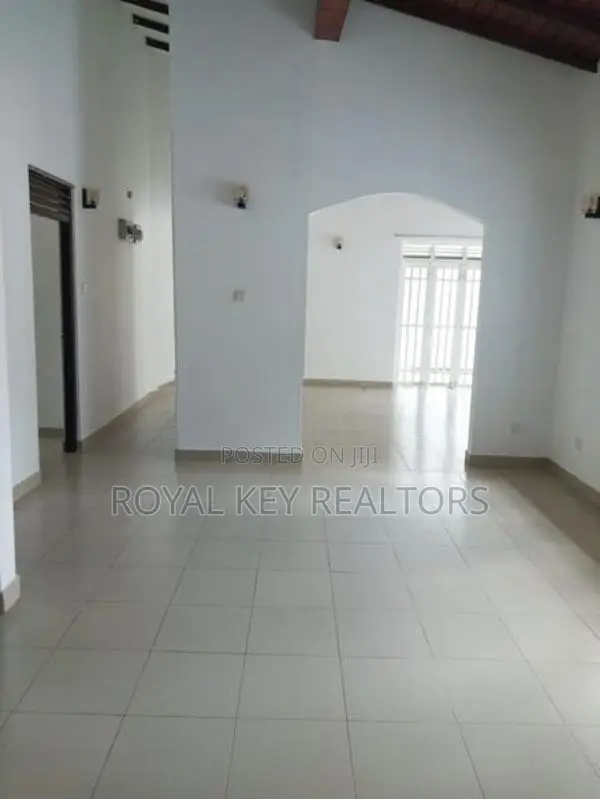 04 Bedroom Unfurnished House for Sale in Gothatuwa