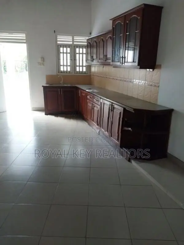 04 Bedroom Unfurnished House for Sale in Gothatuwa