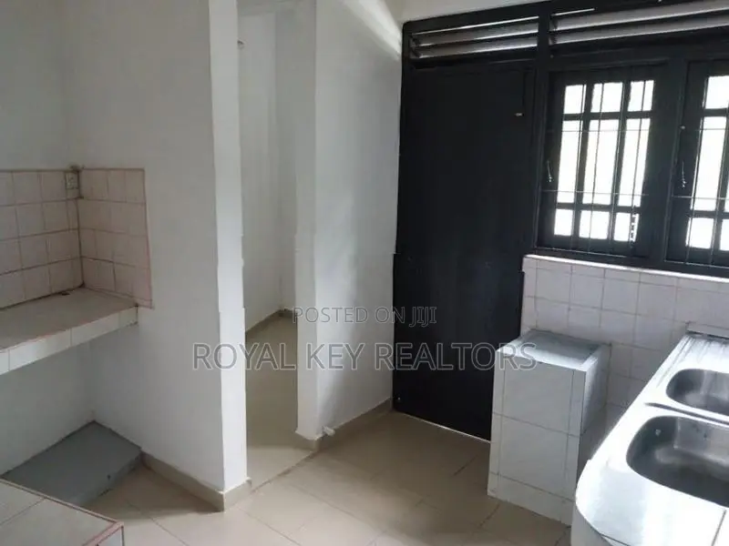04 Bedroom Unfurnished House for Sale in Gothatuwa