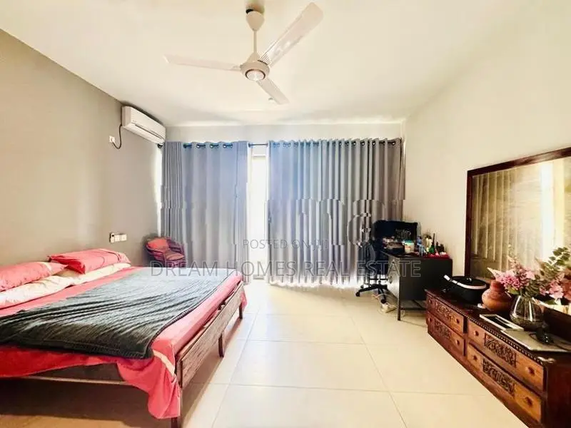 3-Story Modern House For Sale In Rajagiriya