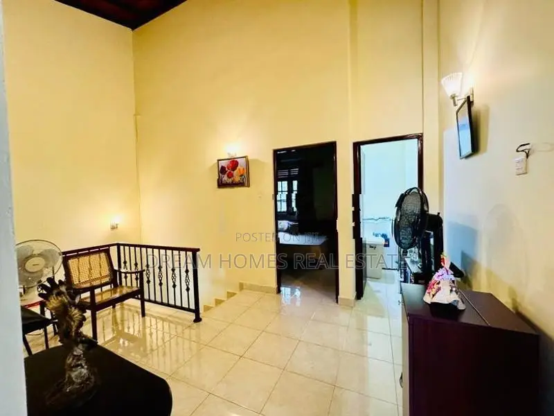 Modern 4BR House for Sale – Rajagiriya