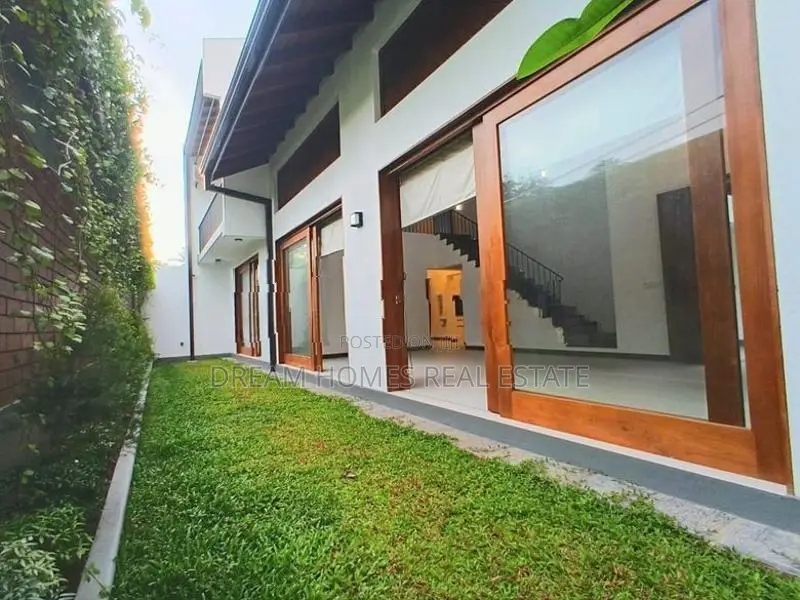 Luxury Architectural House for Sale – Piliyandala