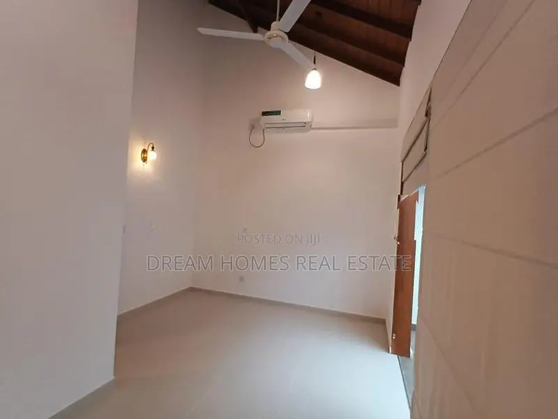 Luxury Architectural House for Sale – Piliyandala