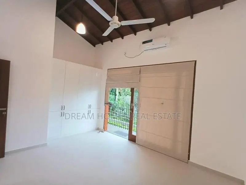 Luxury Architectural House for Sale – Piliyandala
