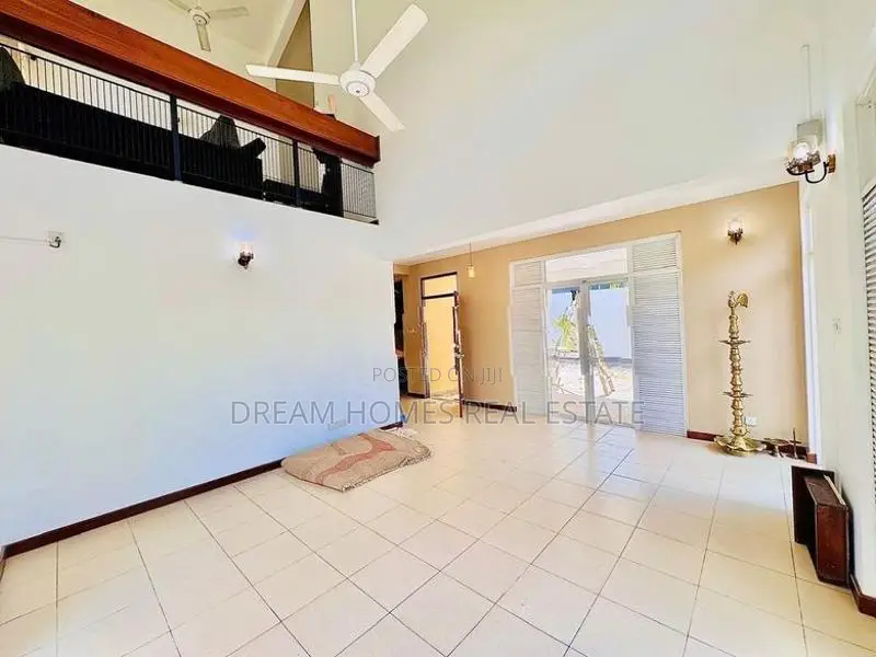 15 Perch Luxury House for Sale – Thalahena, Malabe