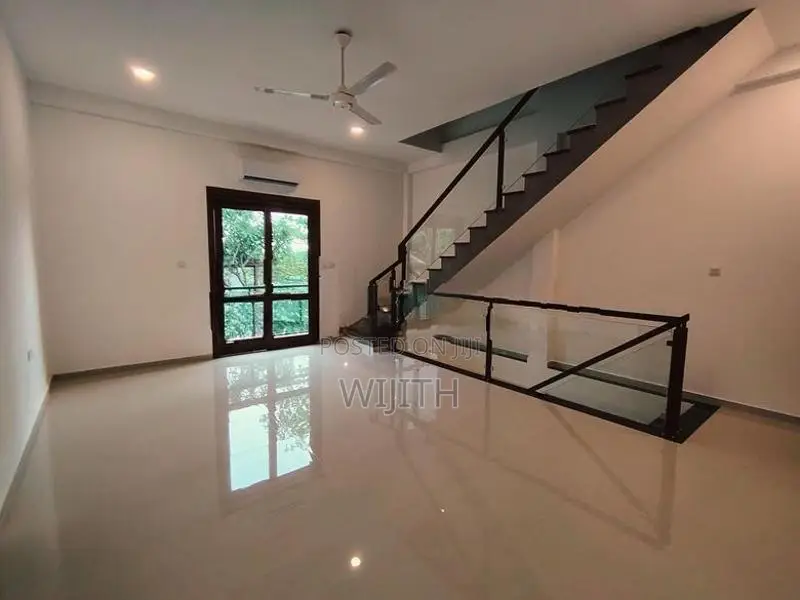 Modern Brand New 3 Story House For Sale IN Piliyandala Bokundar