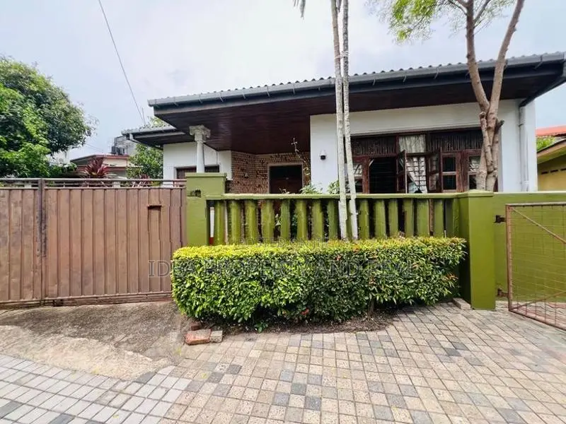 (SDS-628) High Residential Area Single Storey House for Sale in Moratu