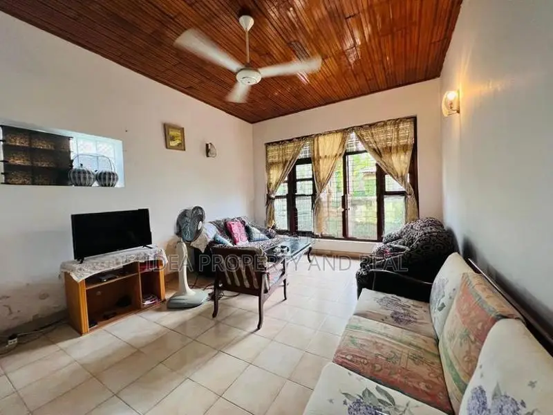 (SDS-628) High Residential Area Single Storey House for Sale in Moratu