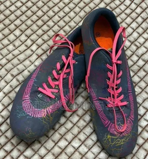 Running Spike Size -42