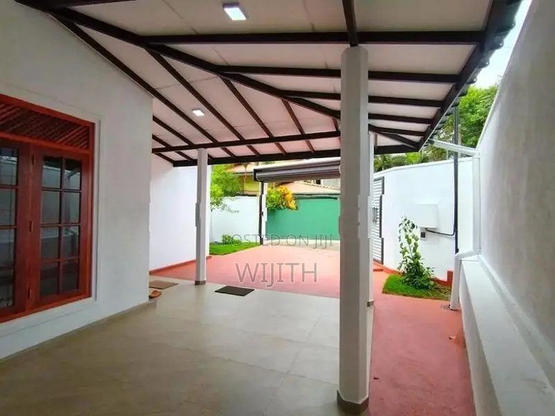 Brand New Single House For Sale IN Kottawa Polgasowita Road