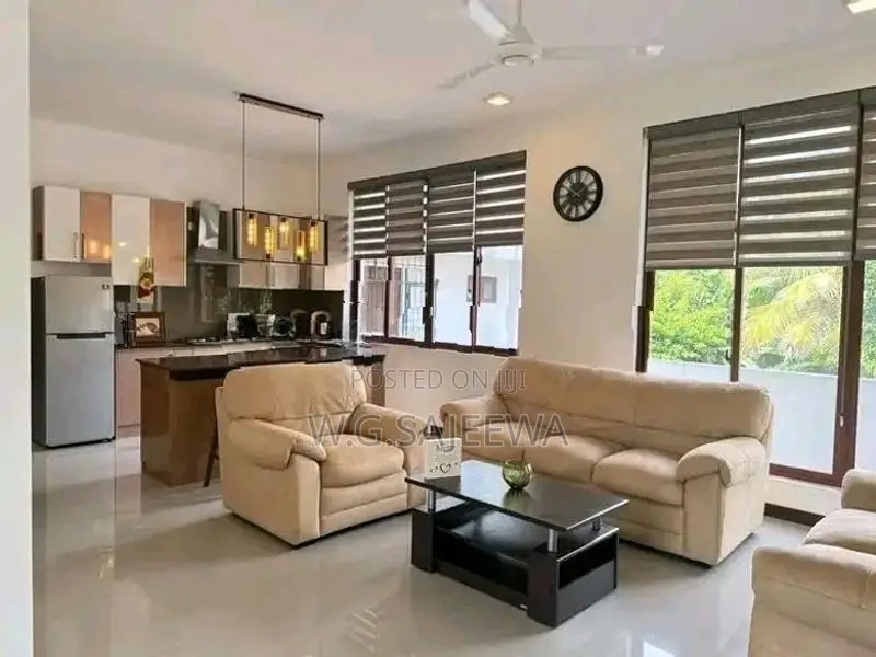 Luxury Fully Furnished House rent in Seeduwa (Office Staff/Accommodati