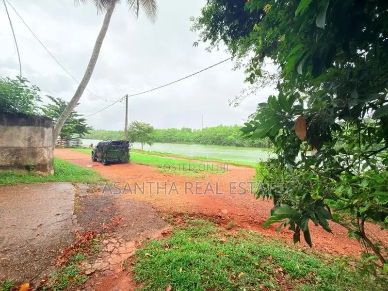 (AFA598) 19.5 P Land Sale At Facing Lake Koswatha Battramulla