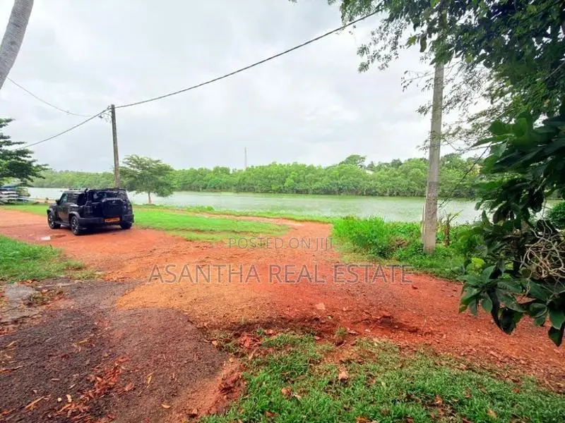 (AFA598) 19.5 P Land Sale At Facing Lake Koswatha Battramulla
