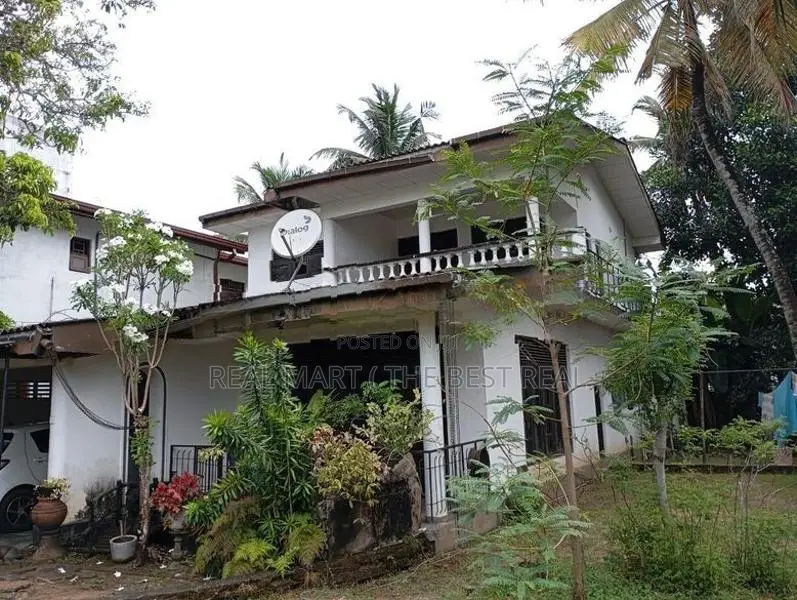 JA-ELA : 5-BEDROOM (18-PERCH) HOUSE FOR SALE