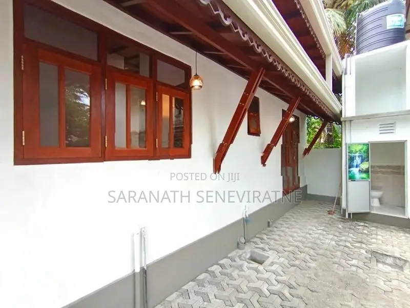 Brand-New House in Batuwandara Junc - Jamburaliya Rd Piliyandala