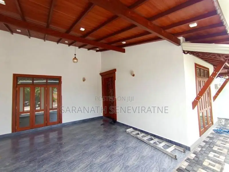 Brand-New House in Batuwandara Junc - Jamburaliya Rd Piliyandala