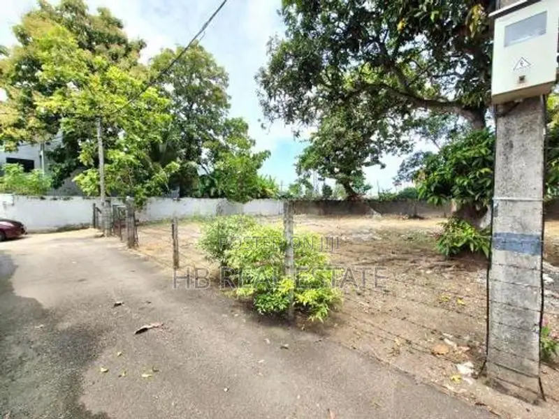 20 Perches Residential Bare Land For Sale Rajagiriya