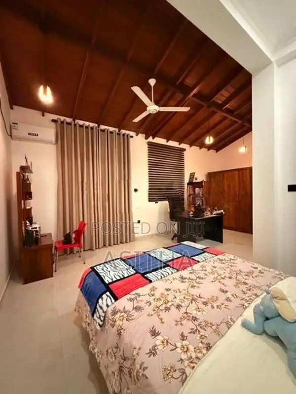 House for Sale with Furniture Piliyandala