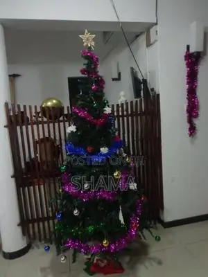 6 Feet Christmas Tree With Decorations