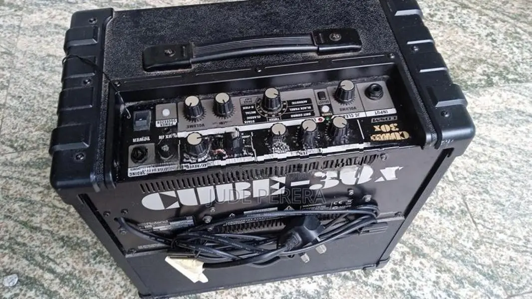 Roland Cube 30 X