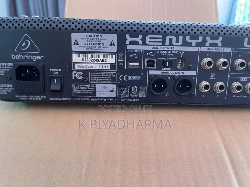 Behringer XENYX UFX1204 16-track USB Recorder Mixer