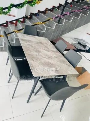 Brand New Dining Table With 6 Chairs